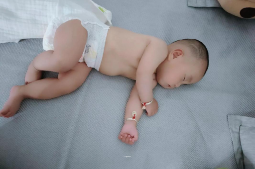 陇南宝宝积食发烧怎么处理